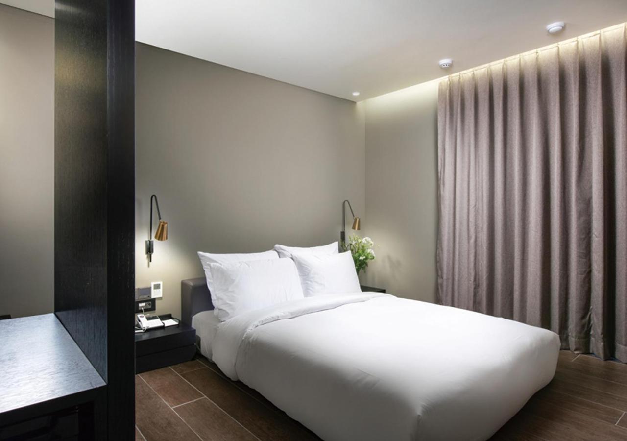 Park Marine Hotel Inchon Exteriör bild