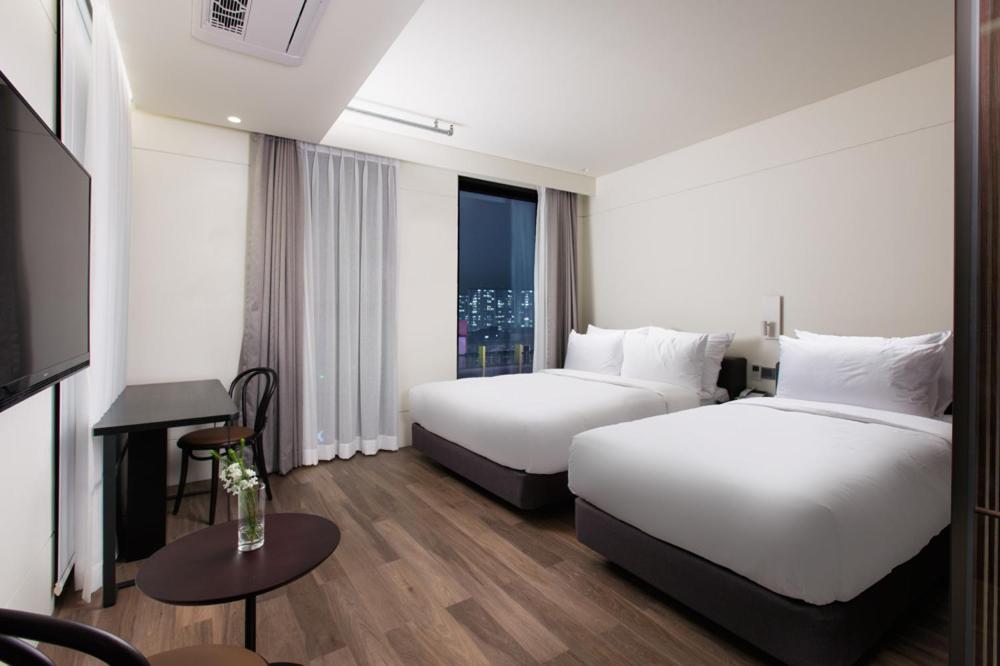 Park Marine Hotel Inchon Exteriör bild