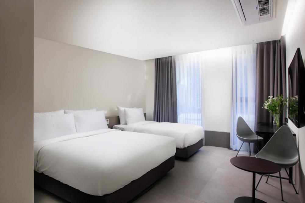 Park Marine Hotel Inchon Exteriör bild